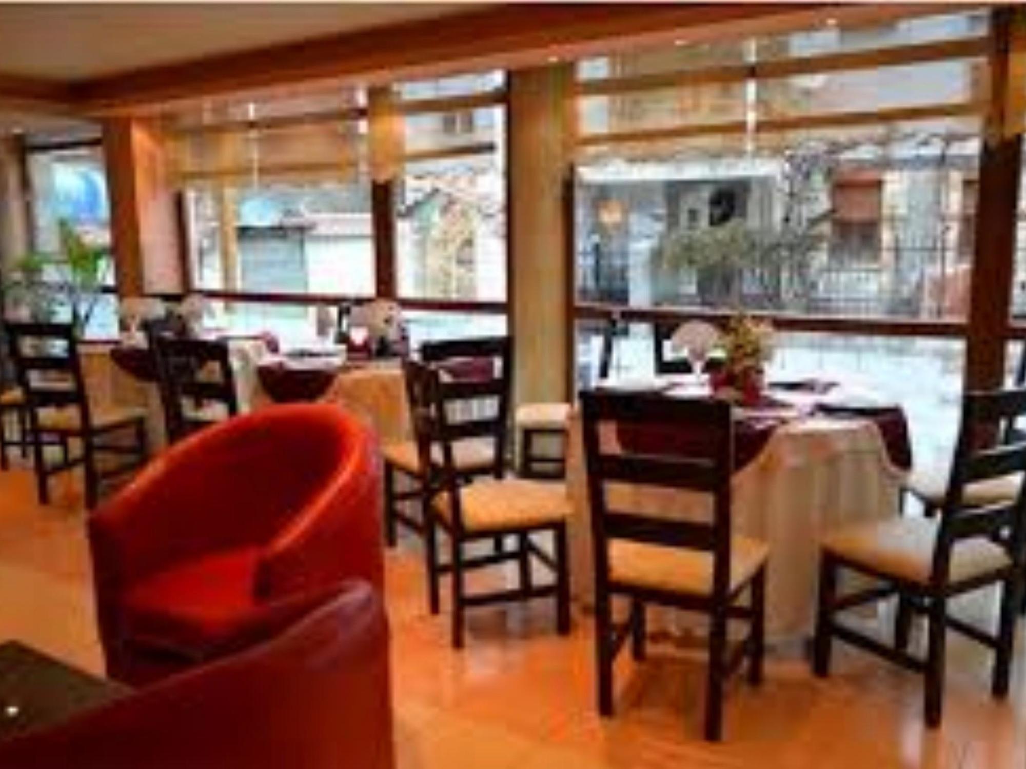 Smerald Hotel